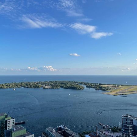 Presidential Suite Heart Of Downtown With Stunning View Toronto Bagian luar foto