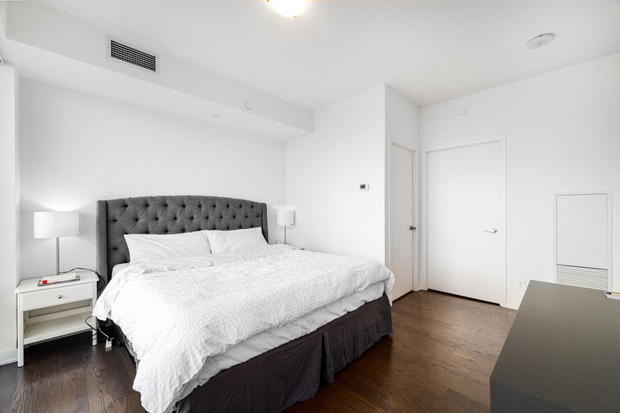 Presidential Suite Heart Of Downtown With Stunning View Toronto Bagian luar foto