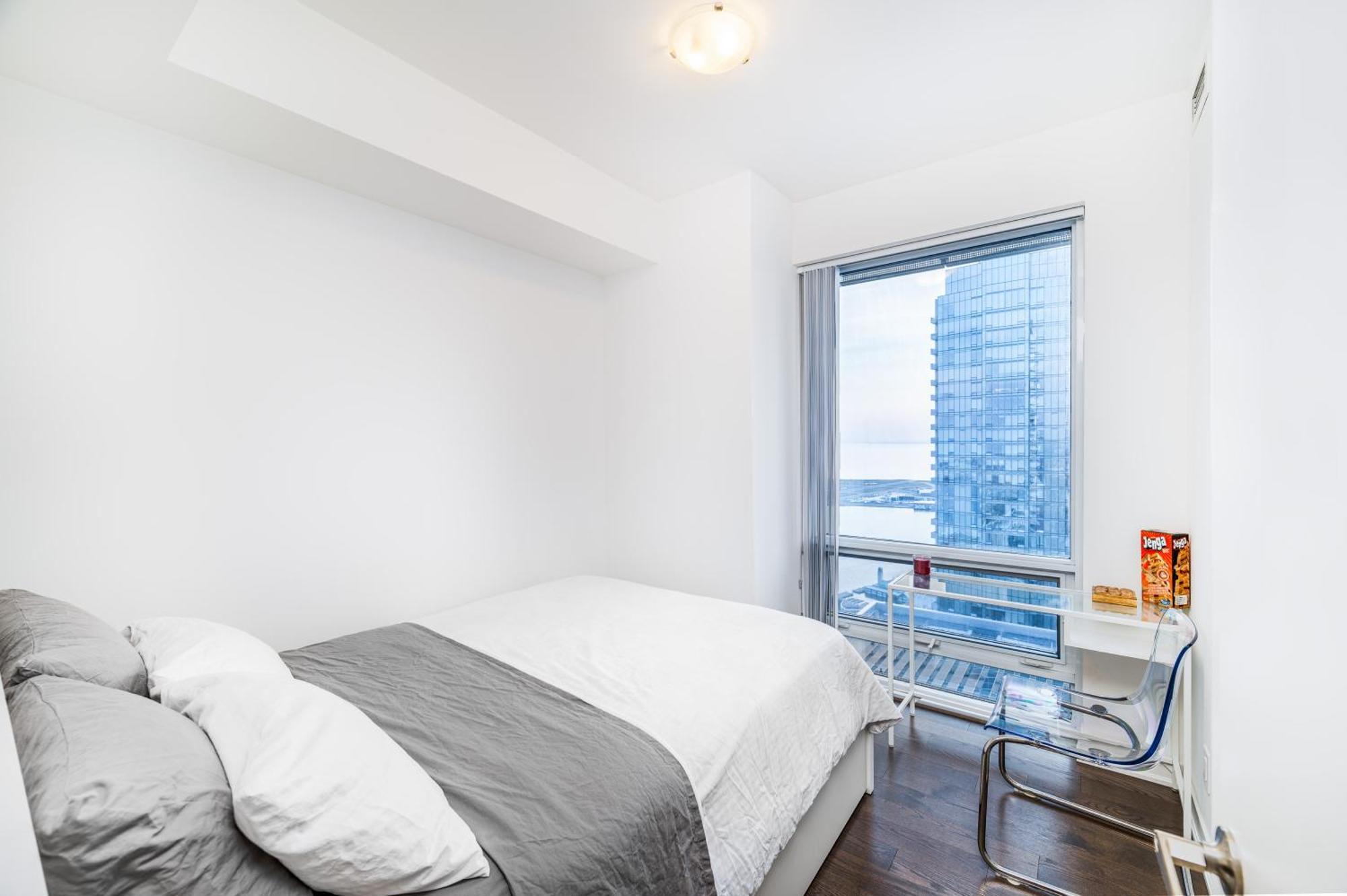 Presidential Suite Heart Of Downtown With Stunning View Toronto Bagian luar foto