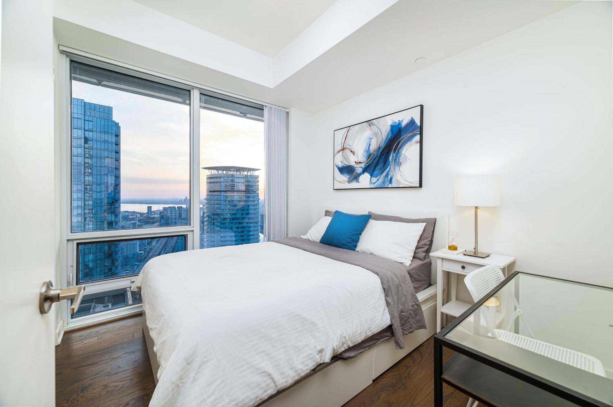 Presidential Suite Heart Of Downtown With Stunning View Toronto Bagian luar foto